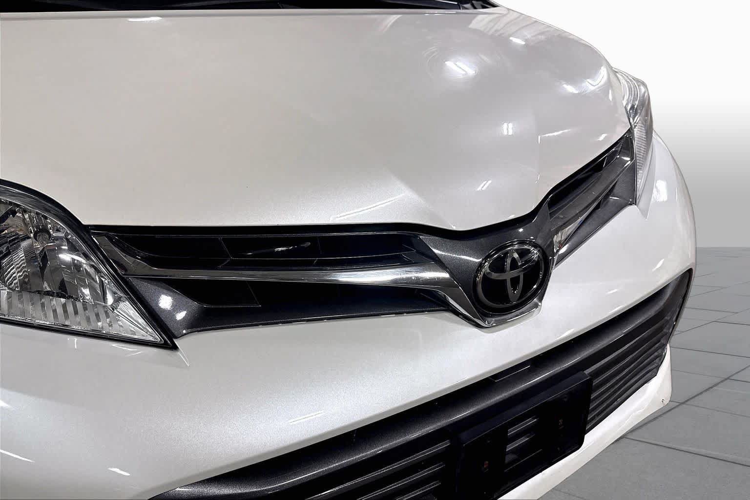 Used 2018 Toyota Sienna XLE Premium w/ Outdoor Package AWD/4WD image 30