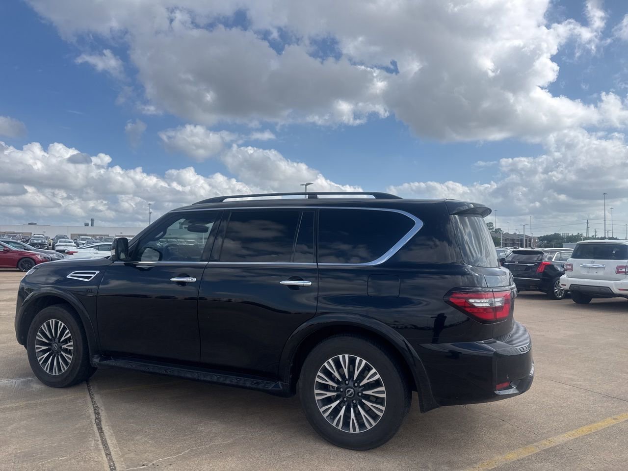 Used 2022 Nissan Armada SL w/ Midnight Edition Package image 13