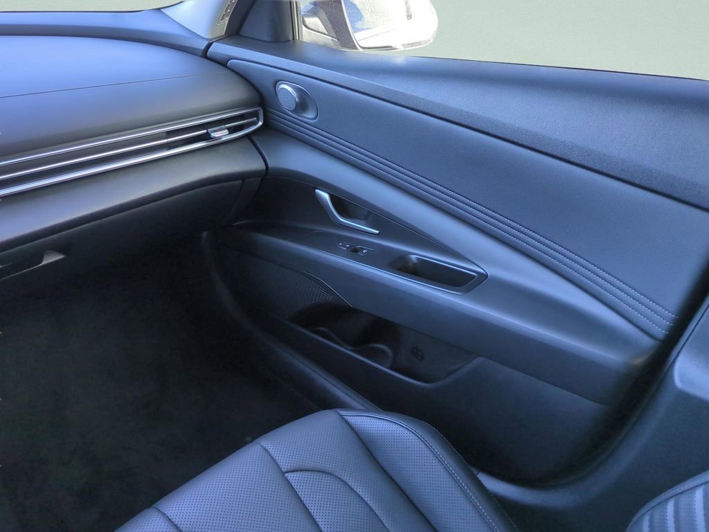 Certified 2023 Hyundai Elantra Limited image 15