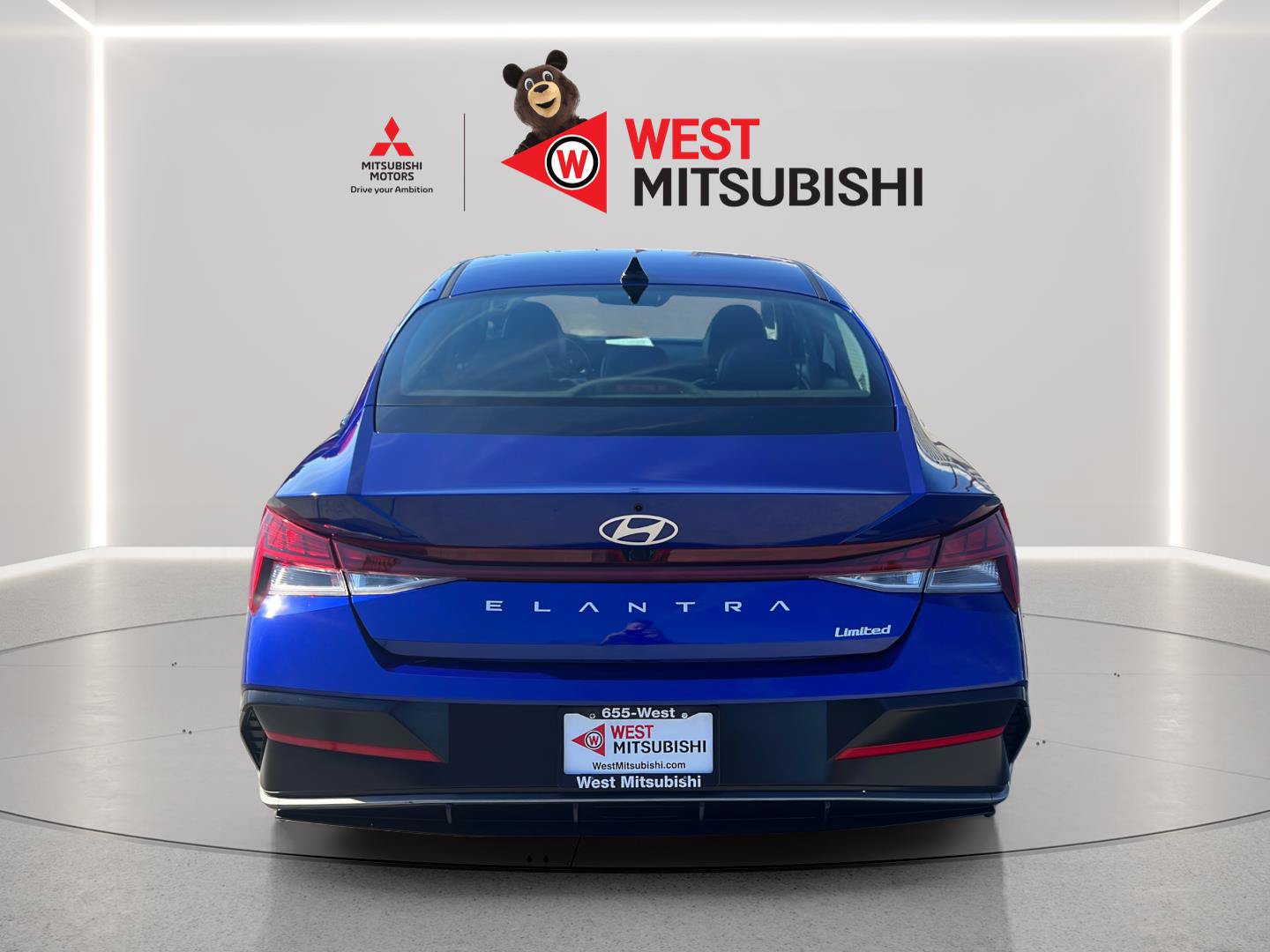 Used 2025 Hyundai Elantra Limited FWD image 5