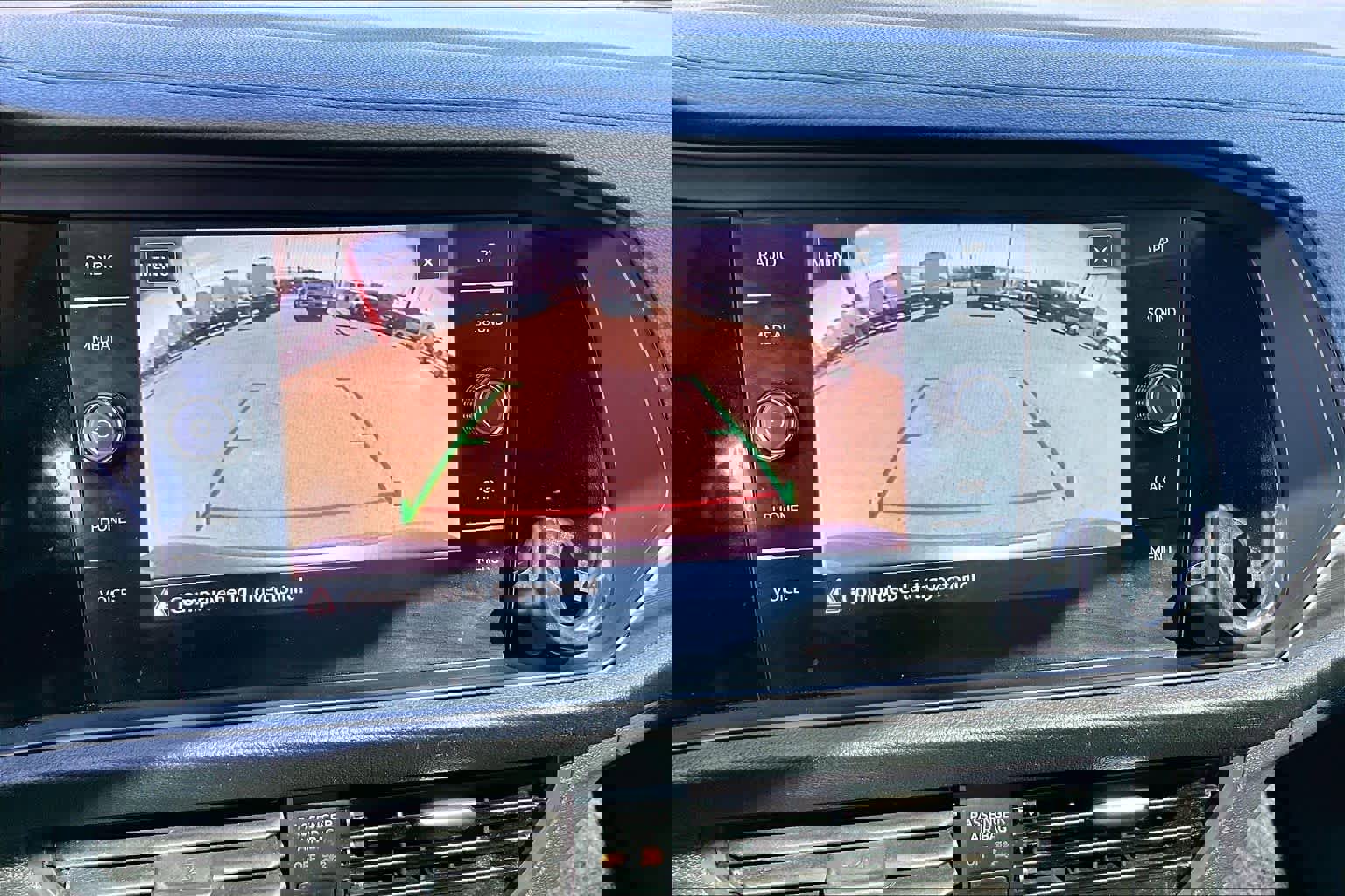 Used 2019 Volkswagen Jetta SEL w/ Cold Weather Package image 27