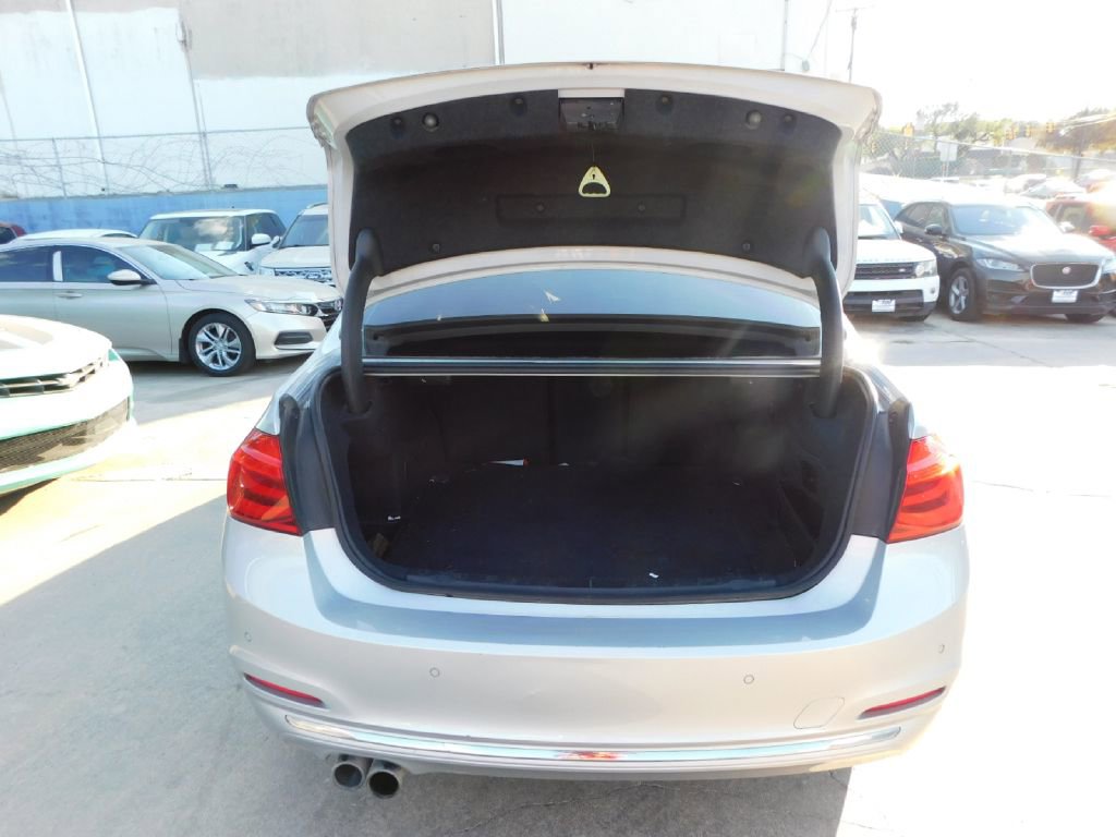 Used 2017 BMW 330e RWD image 17