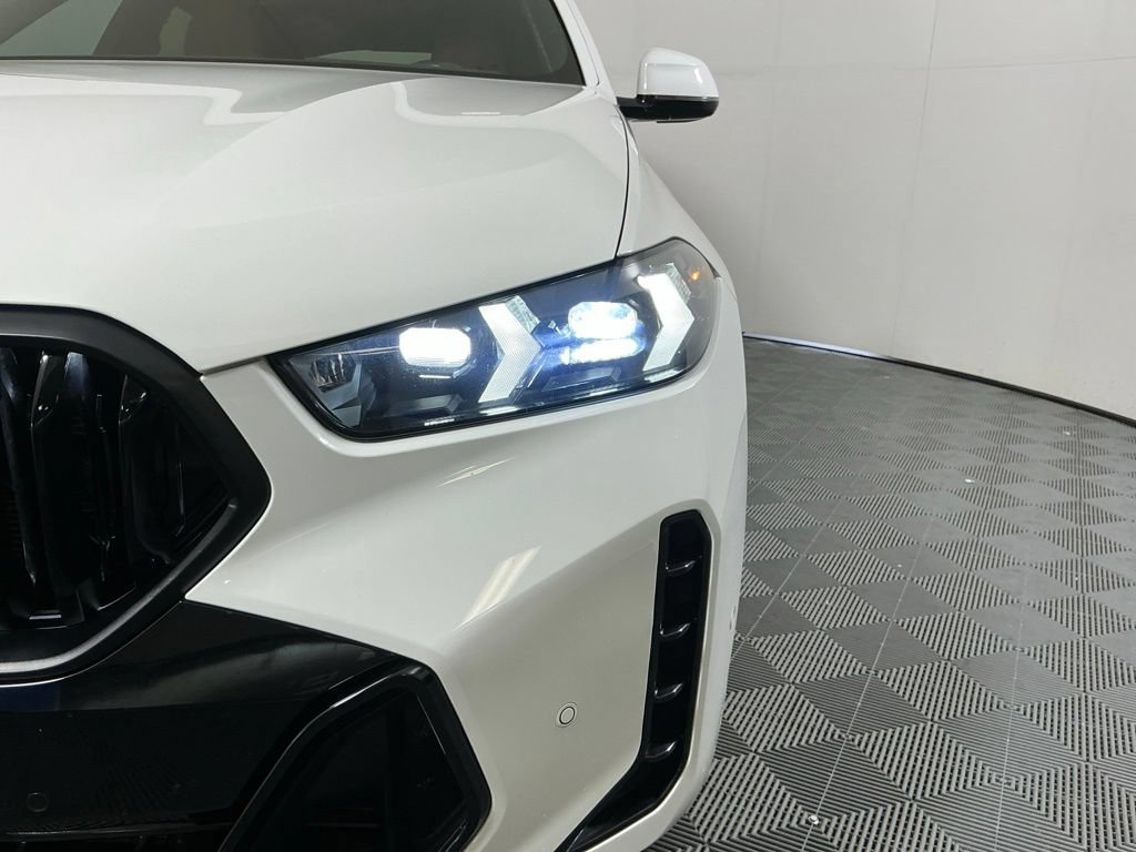Certified 2024 BMW X6 xDrive40i w/ Premium Package AWD/4WD image 8