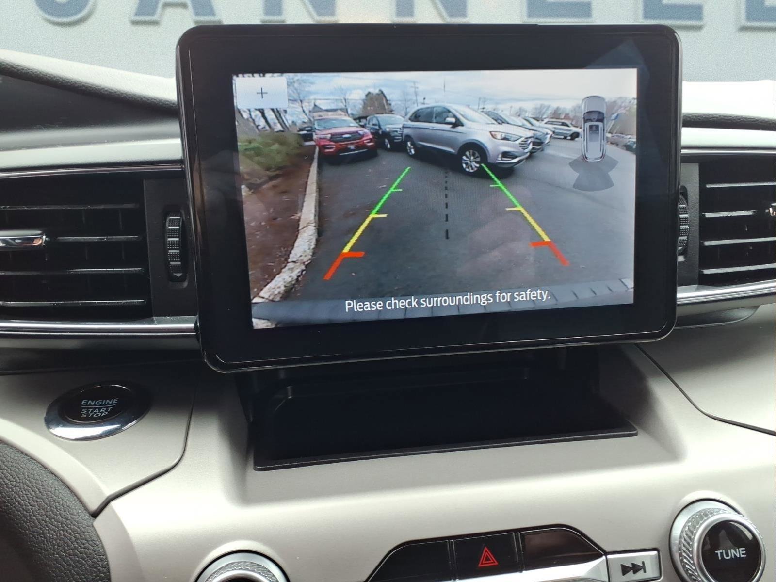 Used 2022 Ford Explorer XLT w/ Equipment Group 202A image 20