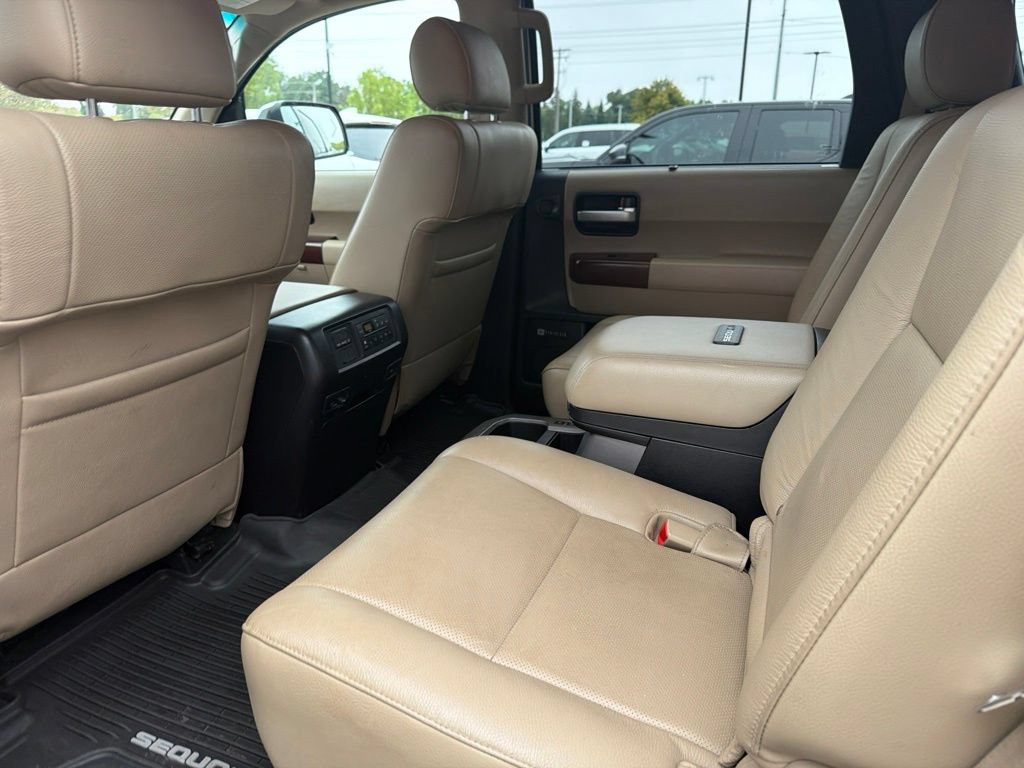 Used 2017 Toyota Sequoia Platinum AWD/4WD image 22
