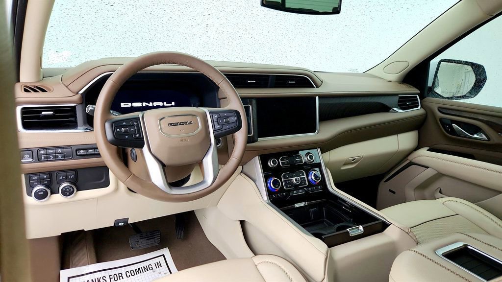 Used 2023 GMC Yukon Denali image 12