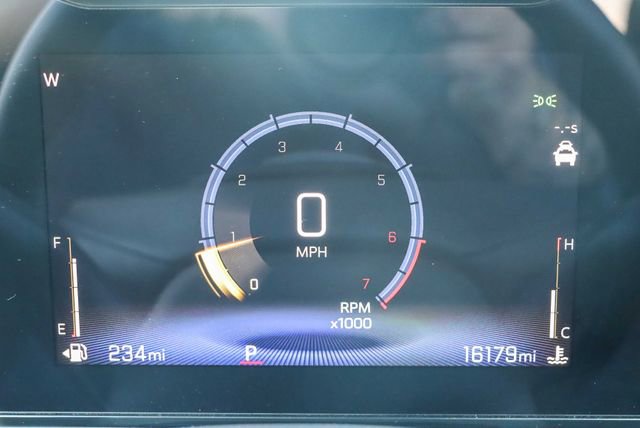 Used 2025 Chevrolet Trax LT w/ LT Convenience Package image 25