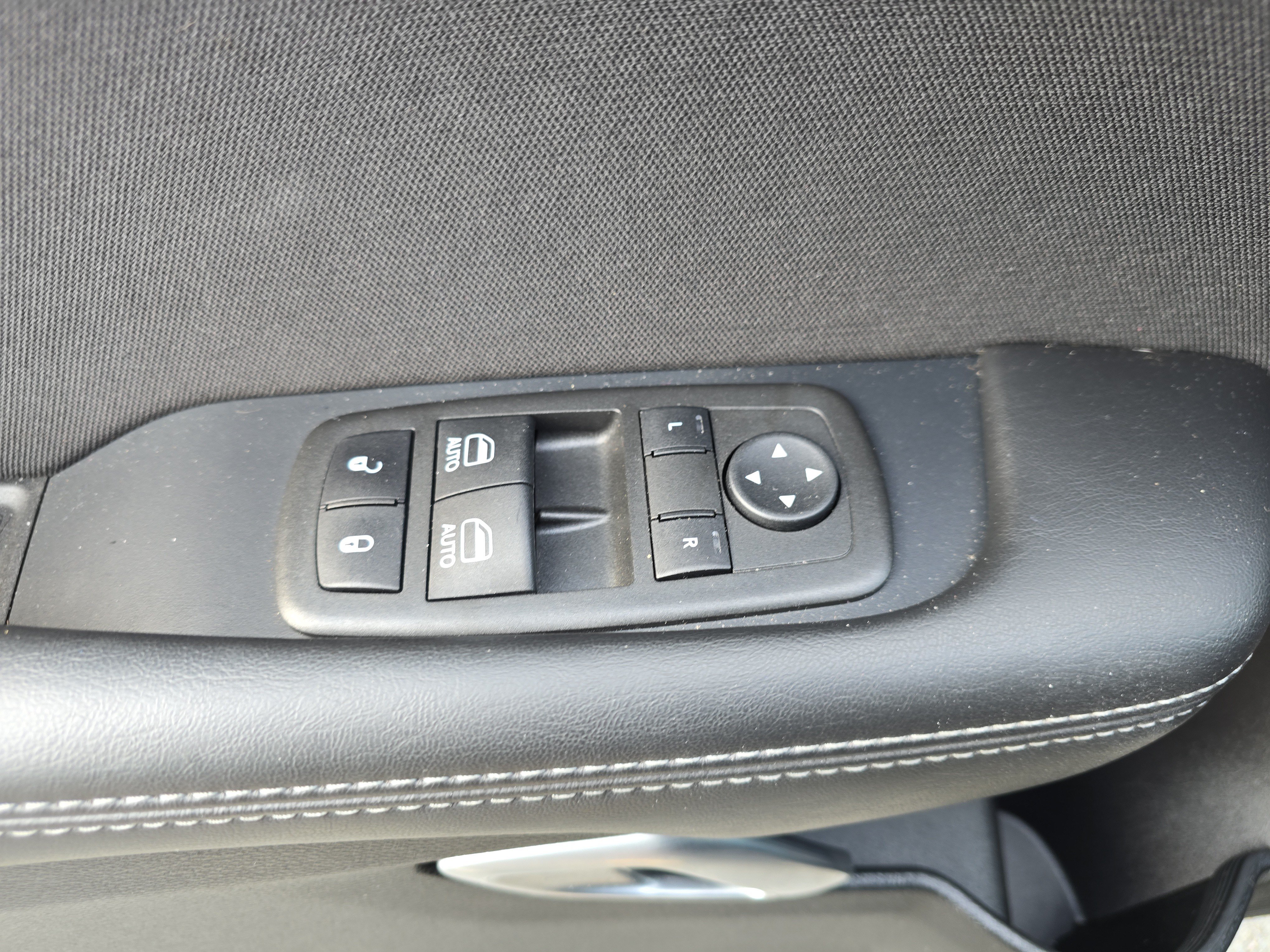 Used 2022 Dodge Challenger R/T Scat Pack RWD image 18