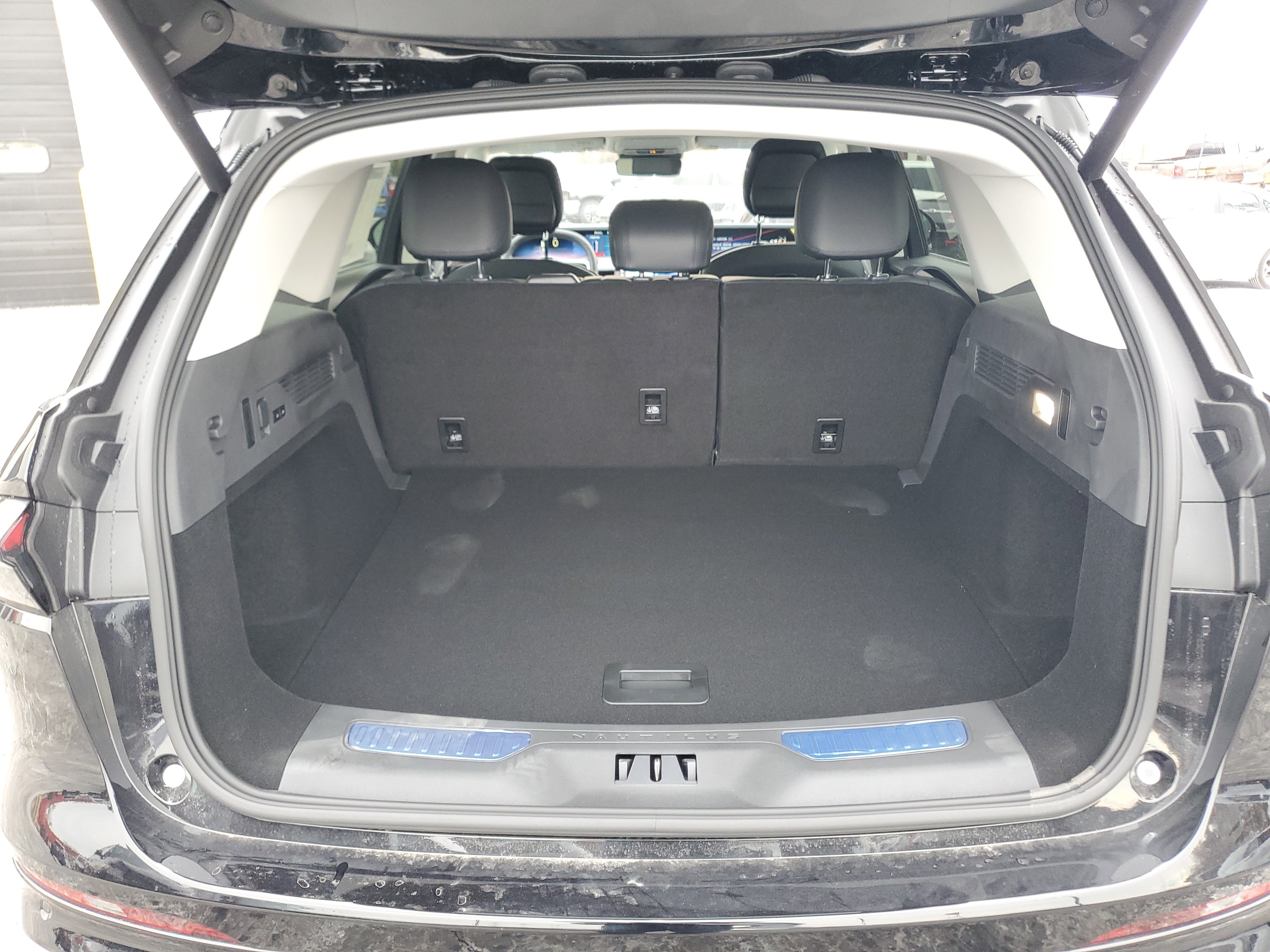 New 2026 Lincoln Nautilus Reserve image 32