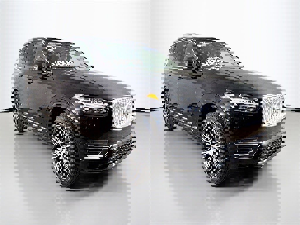 Certified 2024 Volvo XC90 T8 Plus image 1