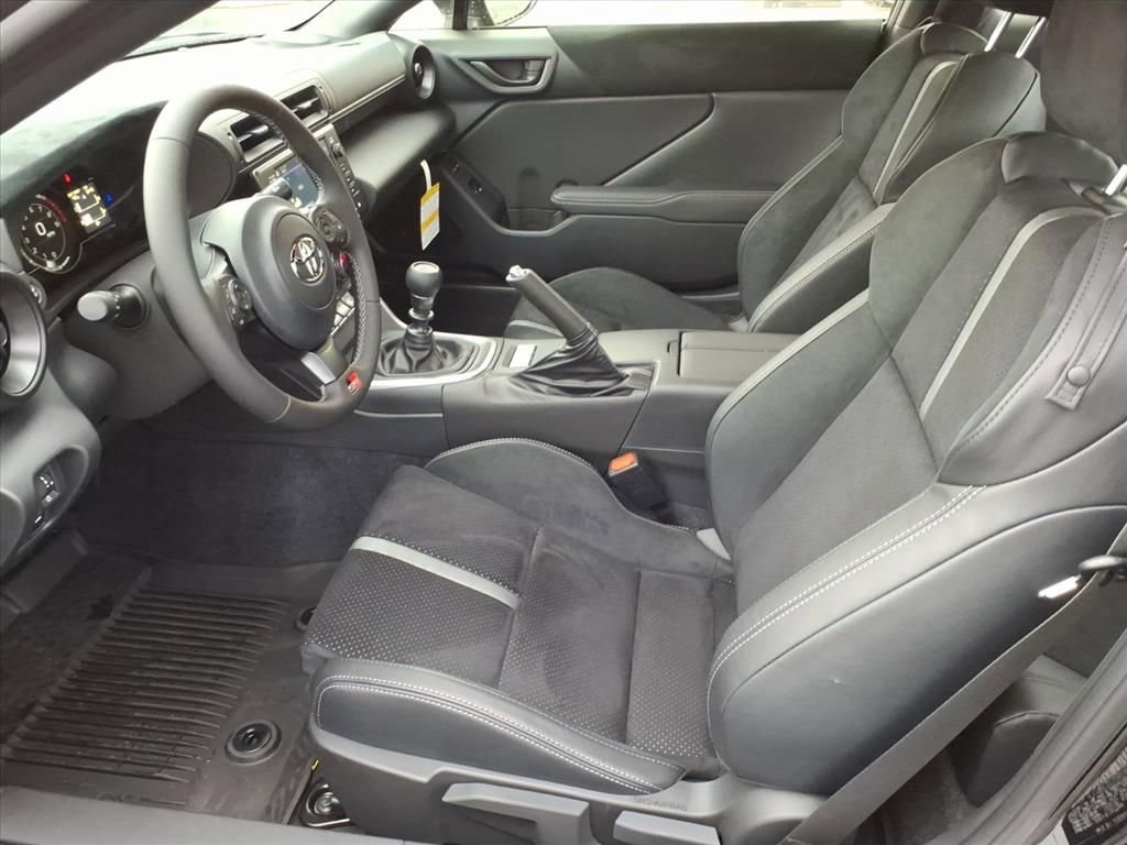New 2025 Toyota GR86 Premium image 3