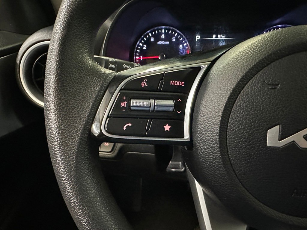 Used 2024 Kia Forte LXS image 9