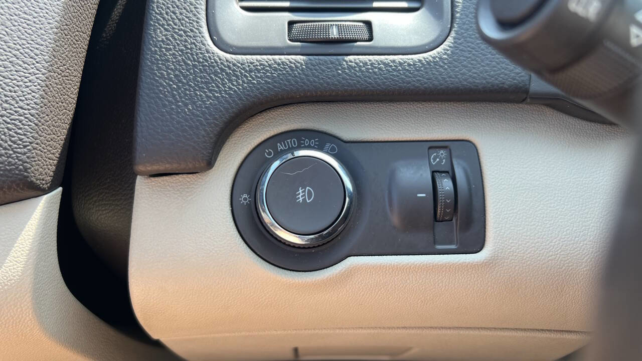 Used 2012 Buick Regal Premium image 21