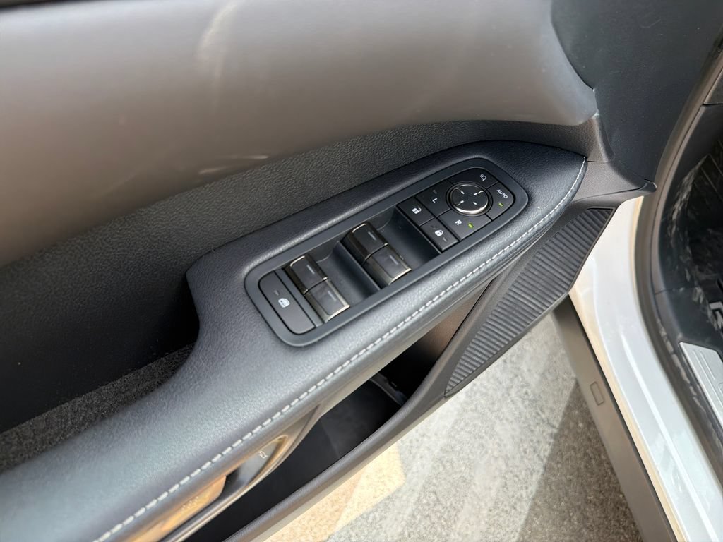 Used 2025 Lexus RX 350 Premium w/ Convenience Package FWD image 21
