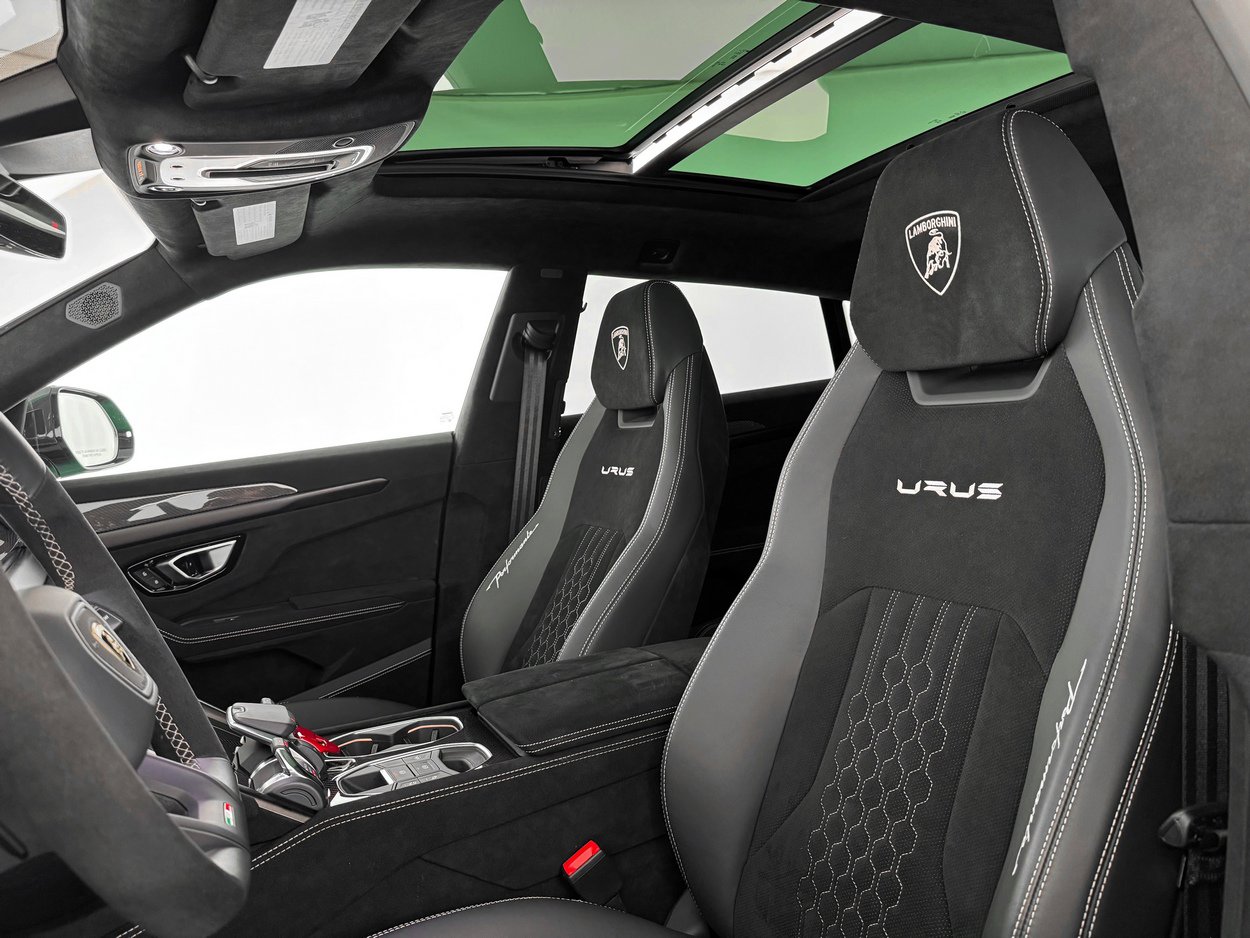 Used 2024 Lamborghini Urus Performante image 15
