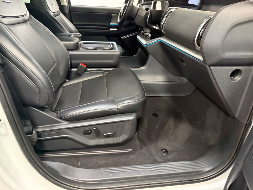 Used 2025 Ford Expedition Max Platinum image 62