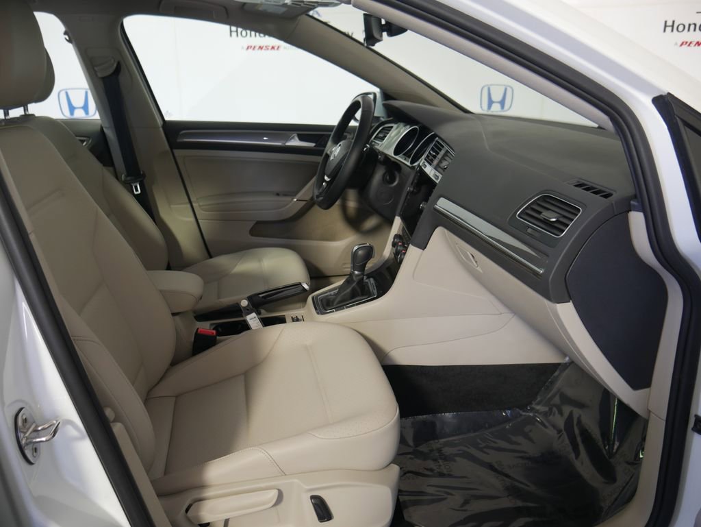 Used 2019 Volkswagen Golf Alltrack S AWD/4WD image 6
