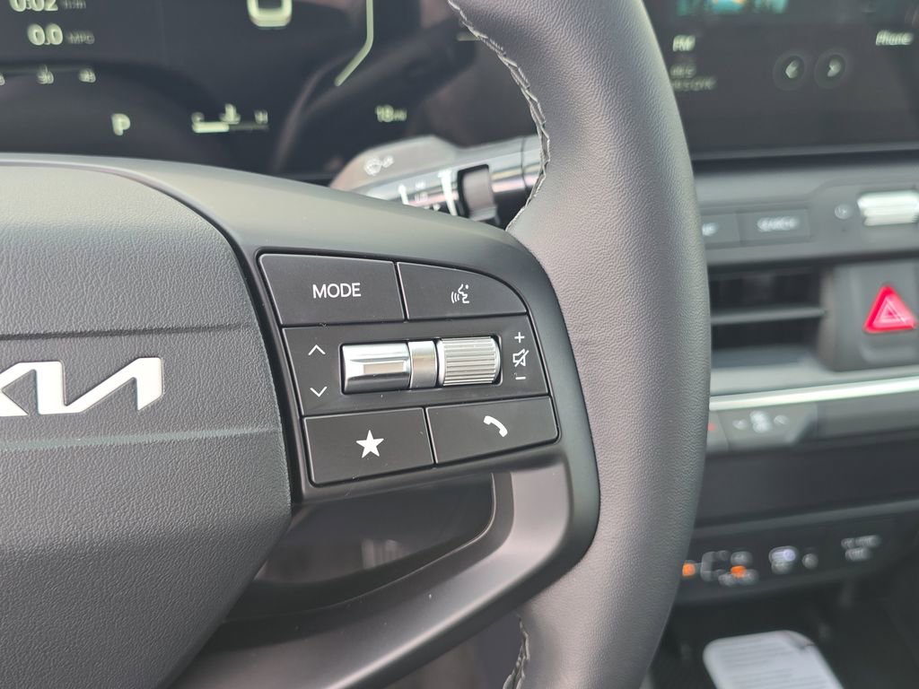 New 2025 Kia K4 EX image 33