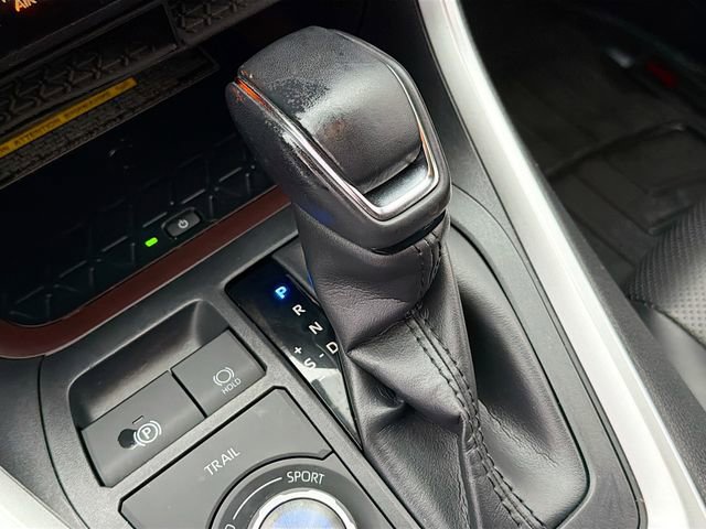 Used 2019 Toyota RAV4 Limited AWD/4WD image 18