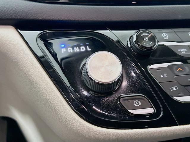 Used 2017 Chrysler Pacifica Touring Plus w/ Tire & Wheel Group image 16