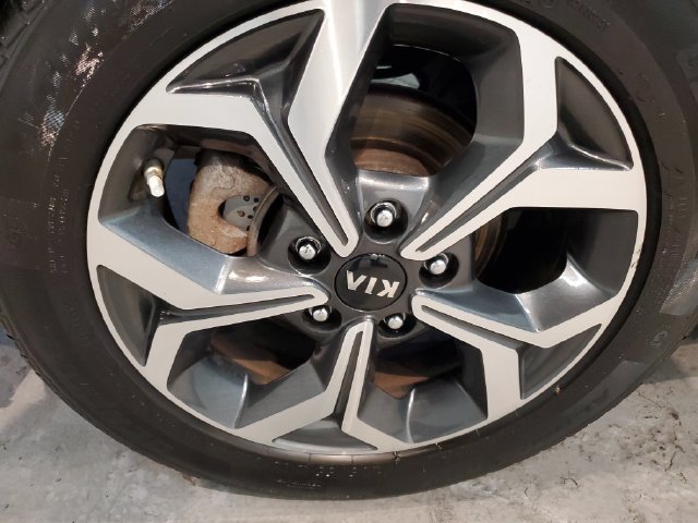 Used 2020 Kia Forte LXS FWD image 27