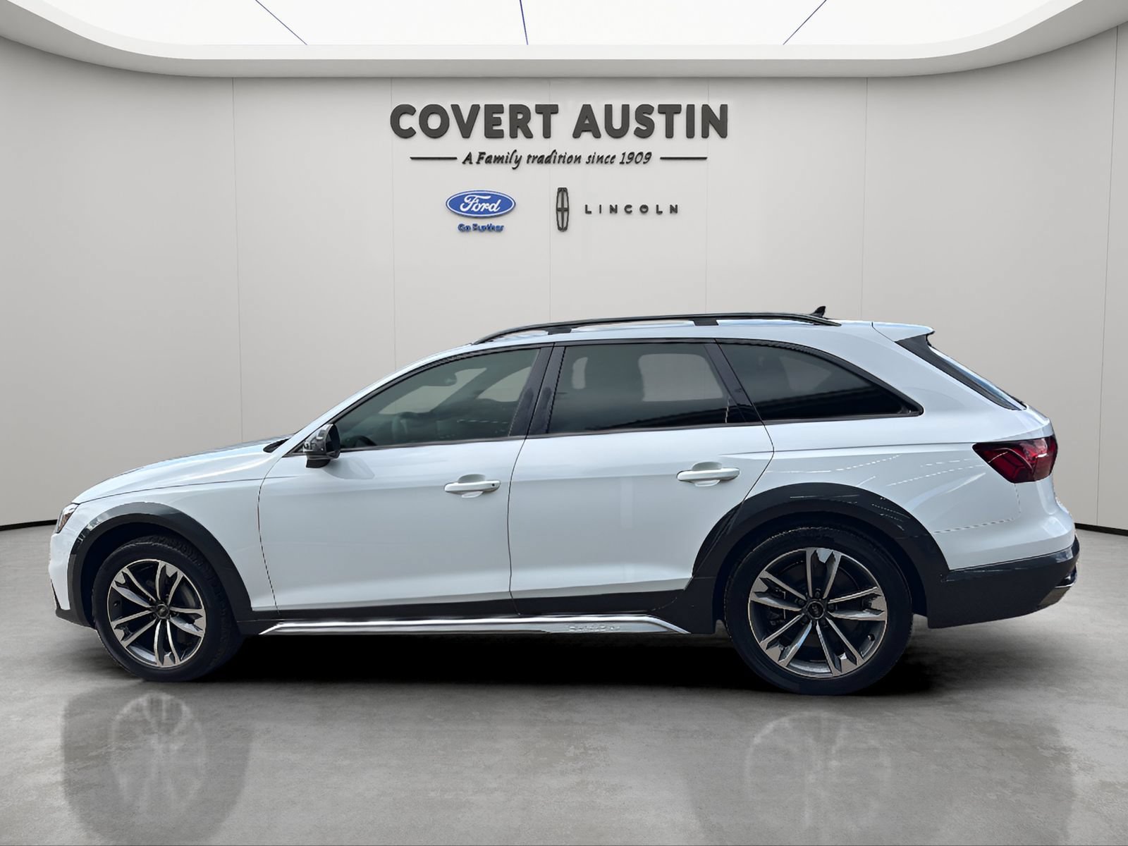 Used 2023 Audi A4 2.0T allroad Premium Plus AWD/4WD image 2