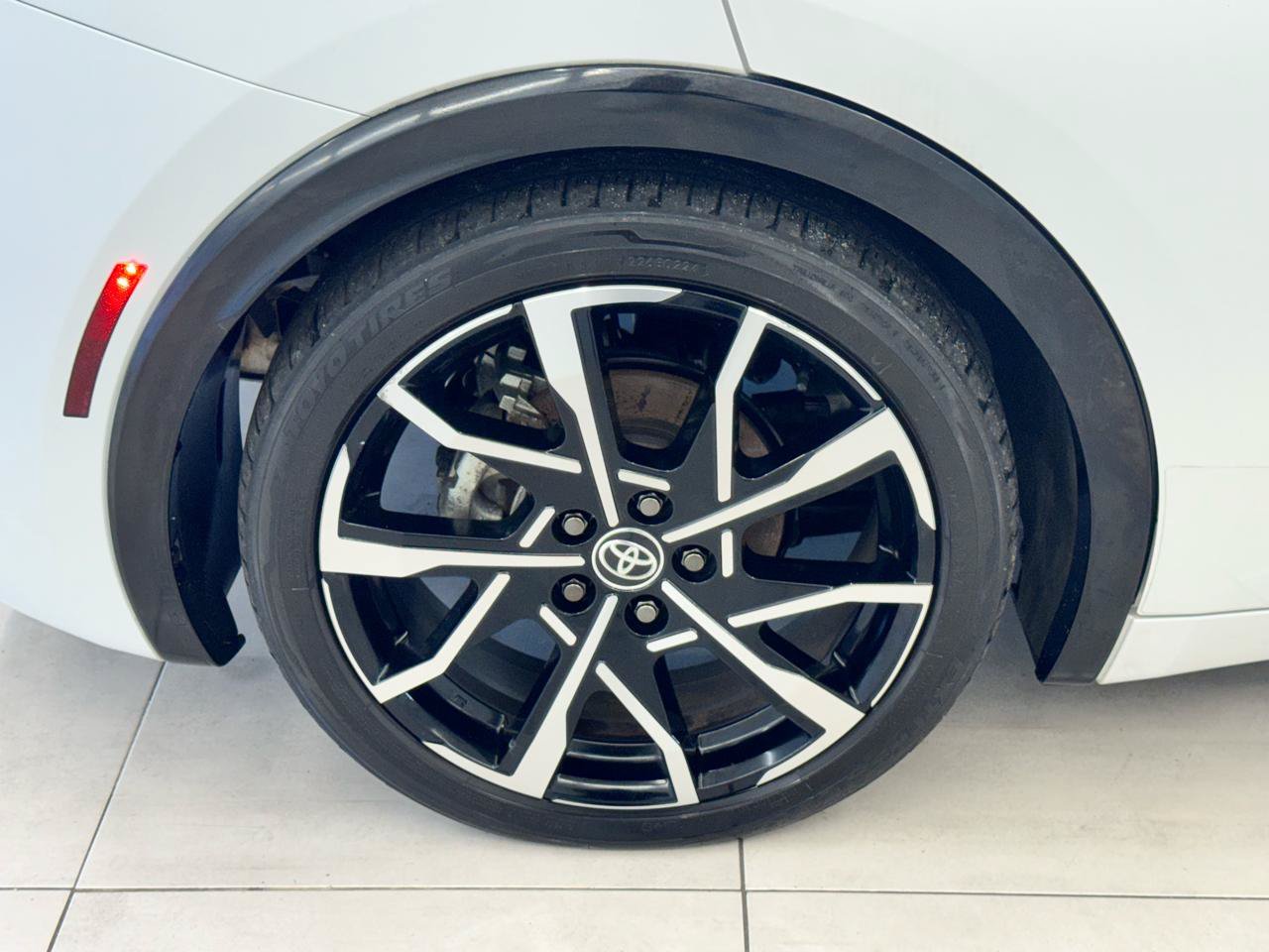 Used 2024 Toyota Prius Prime FWD image 38