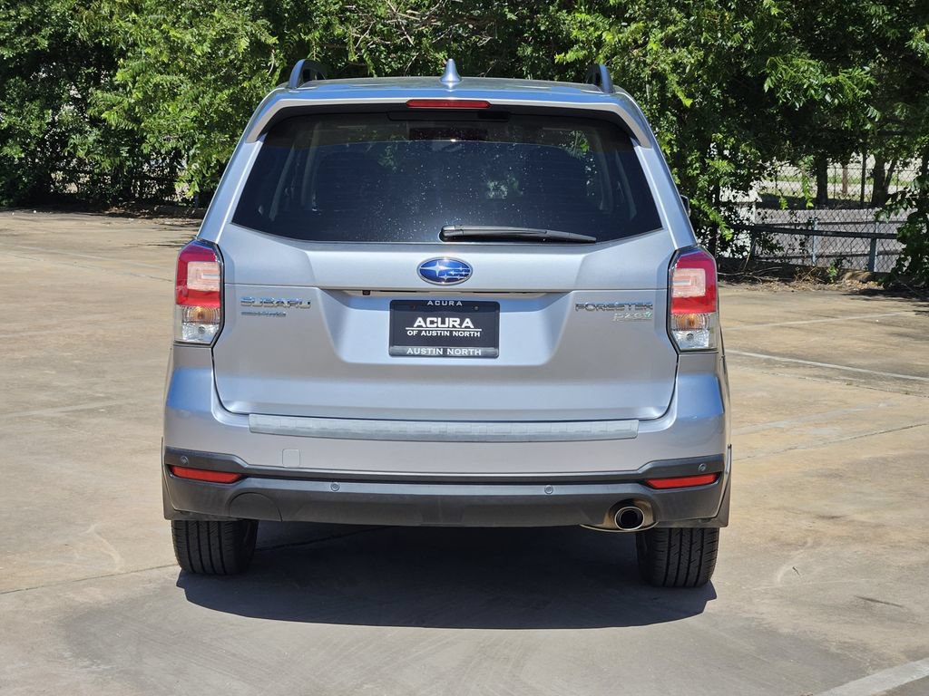 Used 2017 Subaru Forester 2.5i Touring AWD/4WD image 7