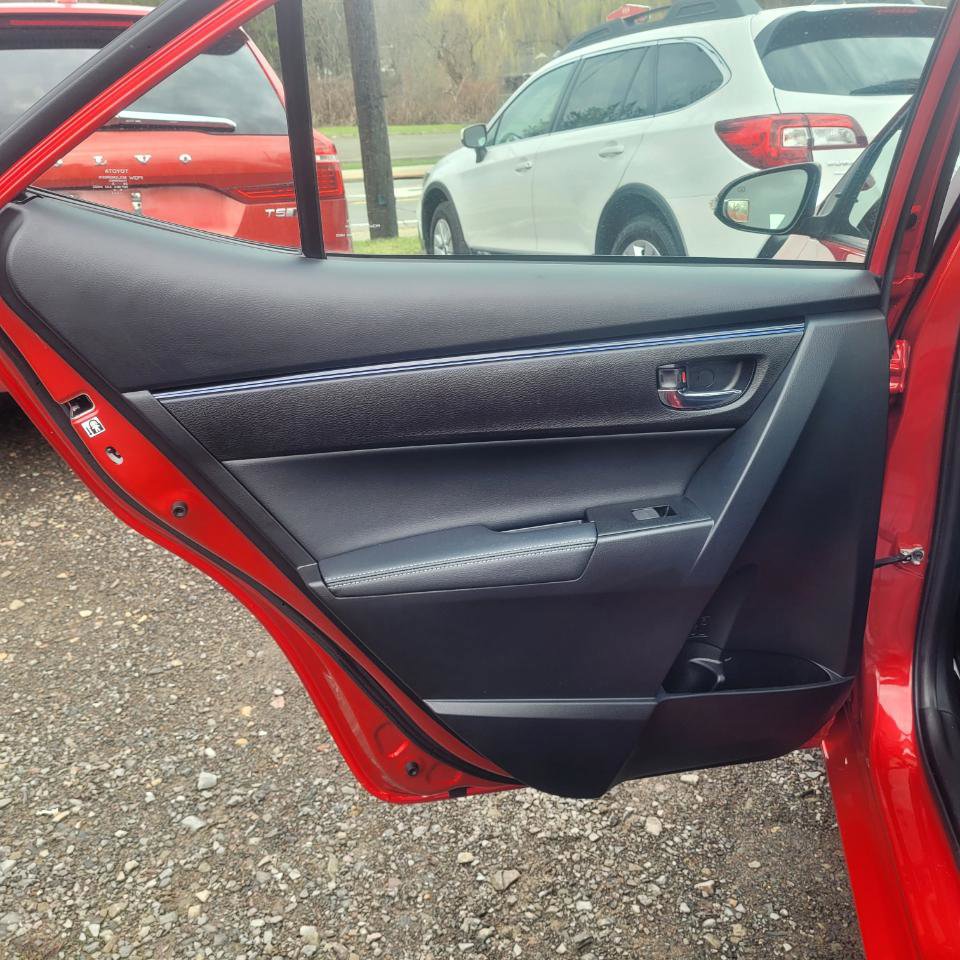 Used 2019 Toyota Corolla XSE image 31