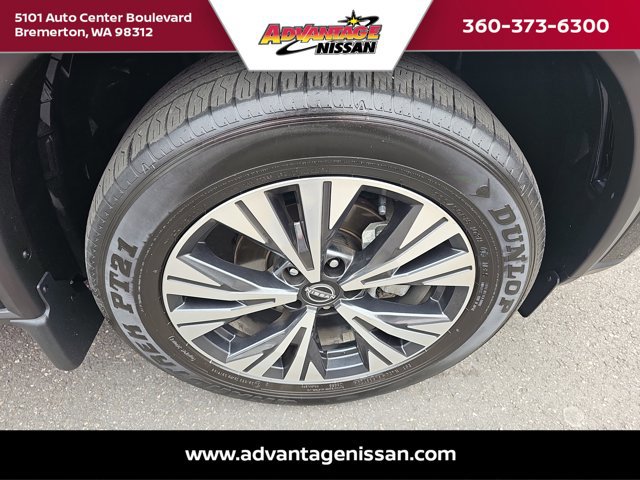 Used 2023 Nissan Rogue SV image 24