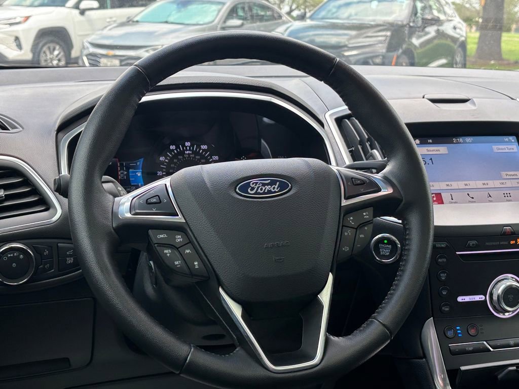 Used 2019 Ford Edge Titanium w/ Equipment Group 301A image 27