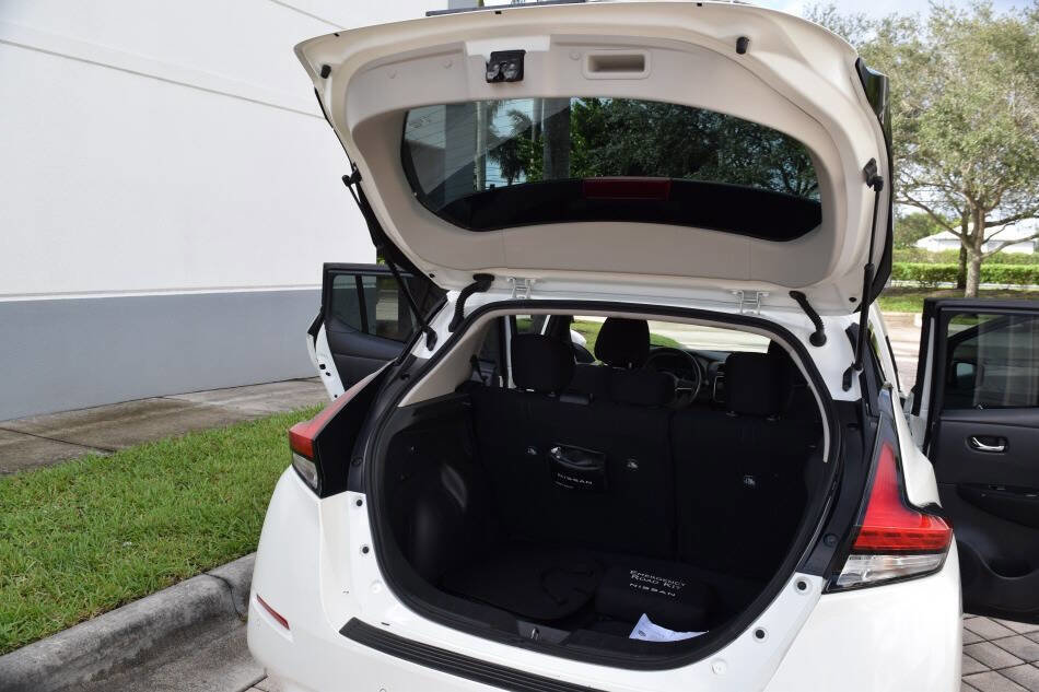 Used 2022 Nissan Leaf SV image 77