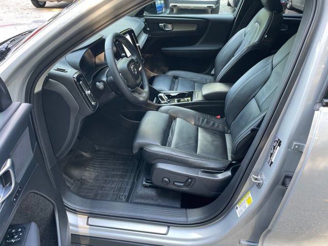 Certified 2023 Volvo XC40 B5 Plus w/ Protection Package Premier AWD/4WD image 10