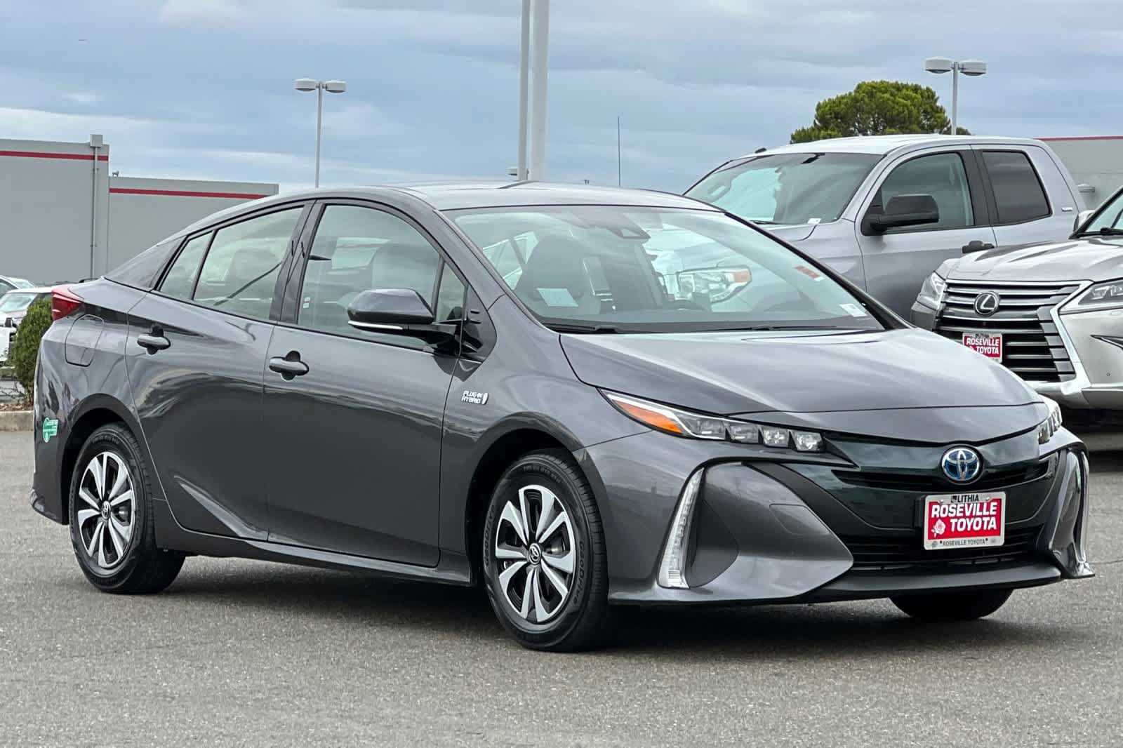 Certified 2017 Toyota Prius Prime Plus w/ Carpet Mat Package FWD image 5