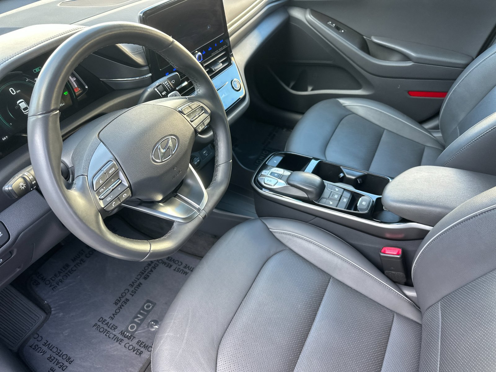 Used 2020 Hyundai Ioniq Limited FWD image 10
