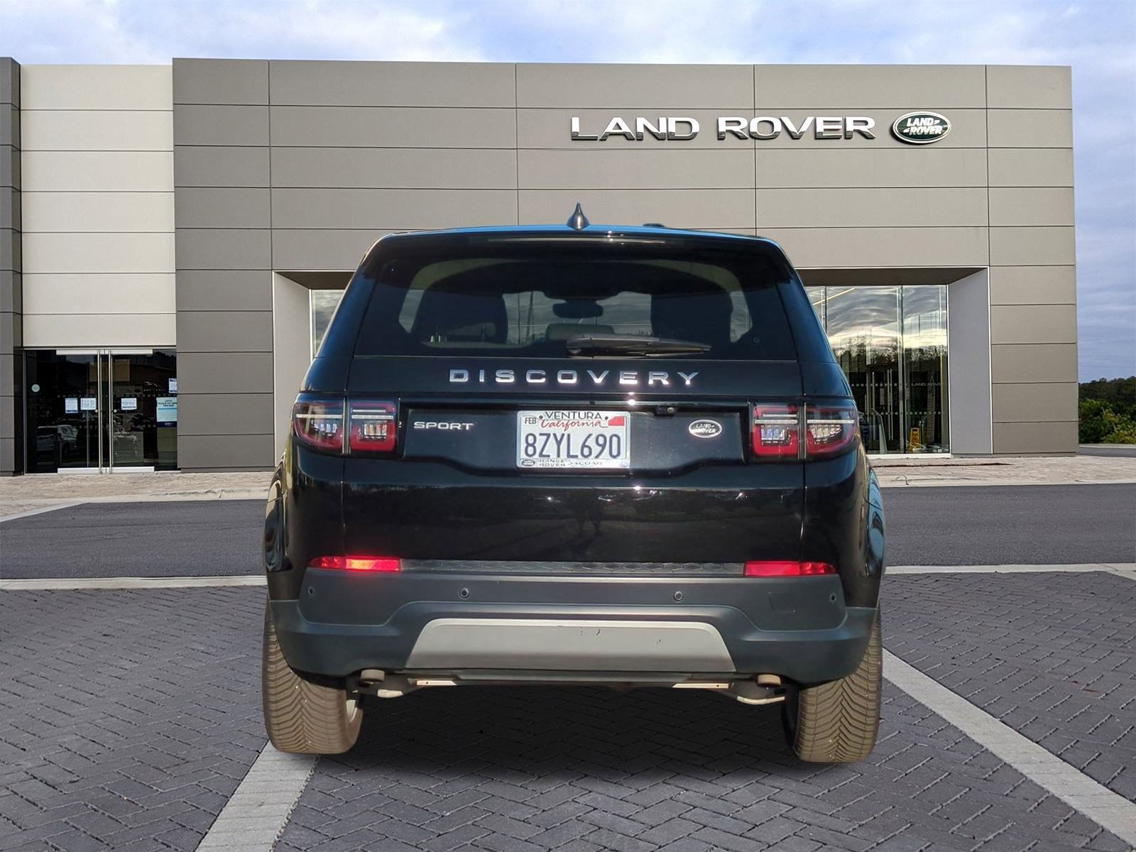 Used 2022 Land Rover Discovery Sport SE image 6