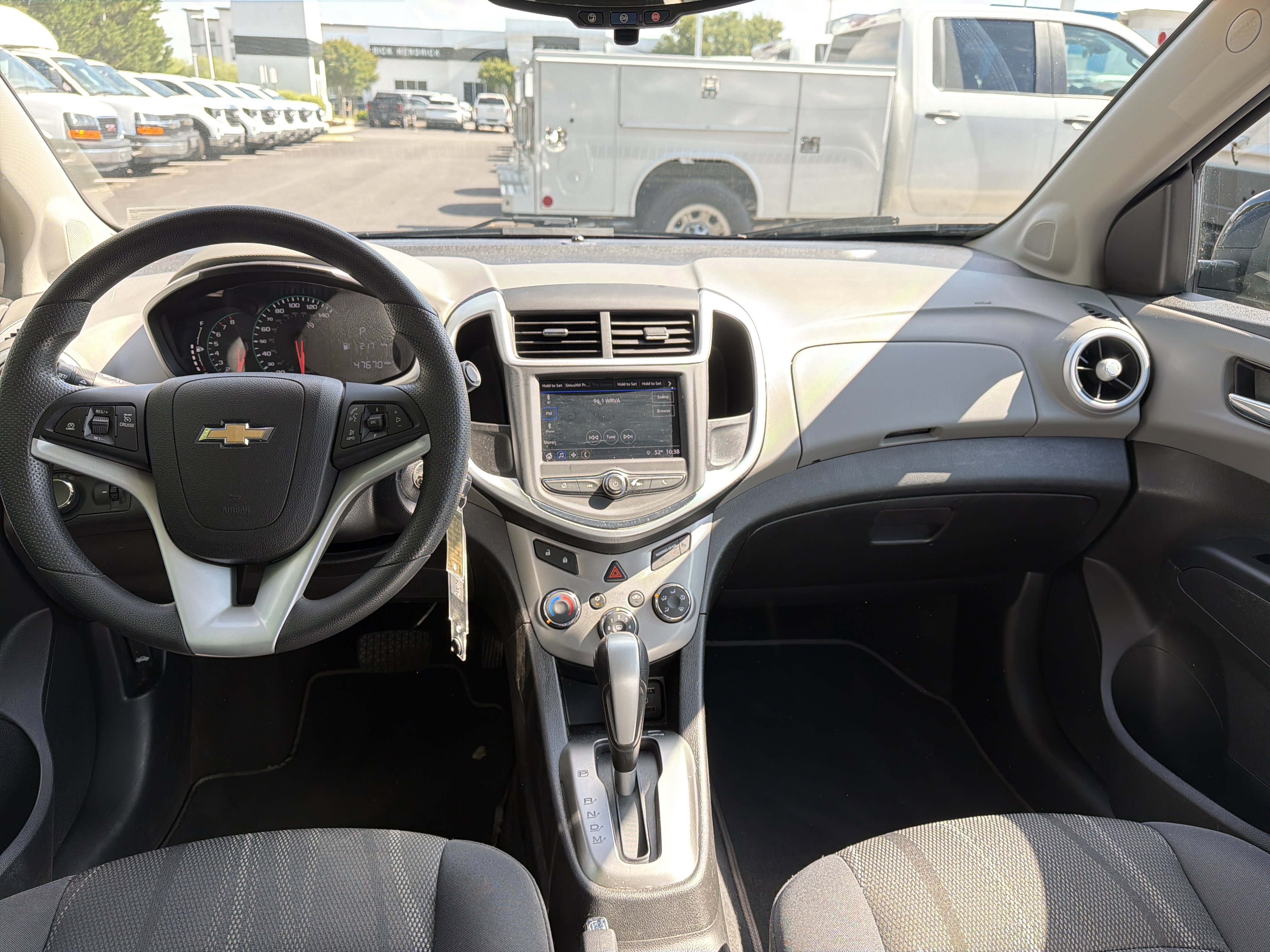 Used 2018 Chevrolet Sonic LT FWD image 27