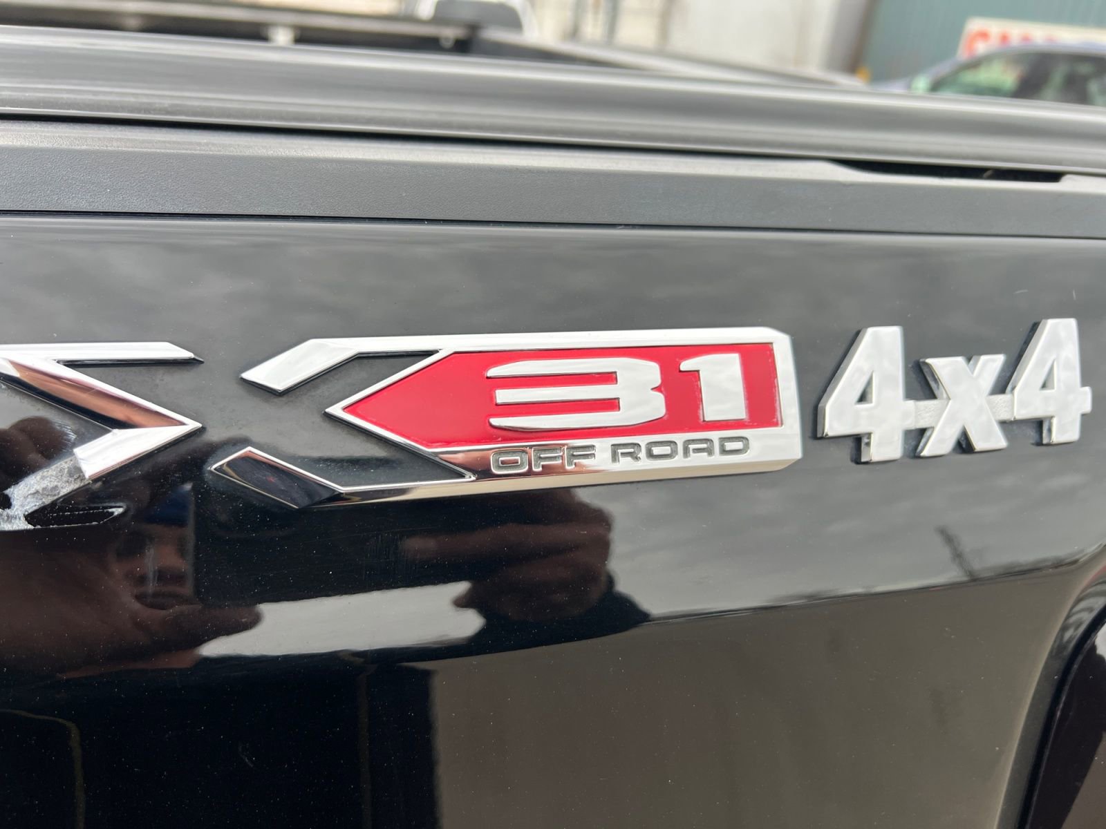 Used 2020 GMC Sierra 1500 SLT image 38