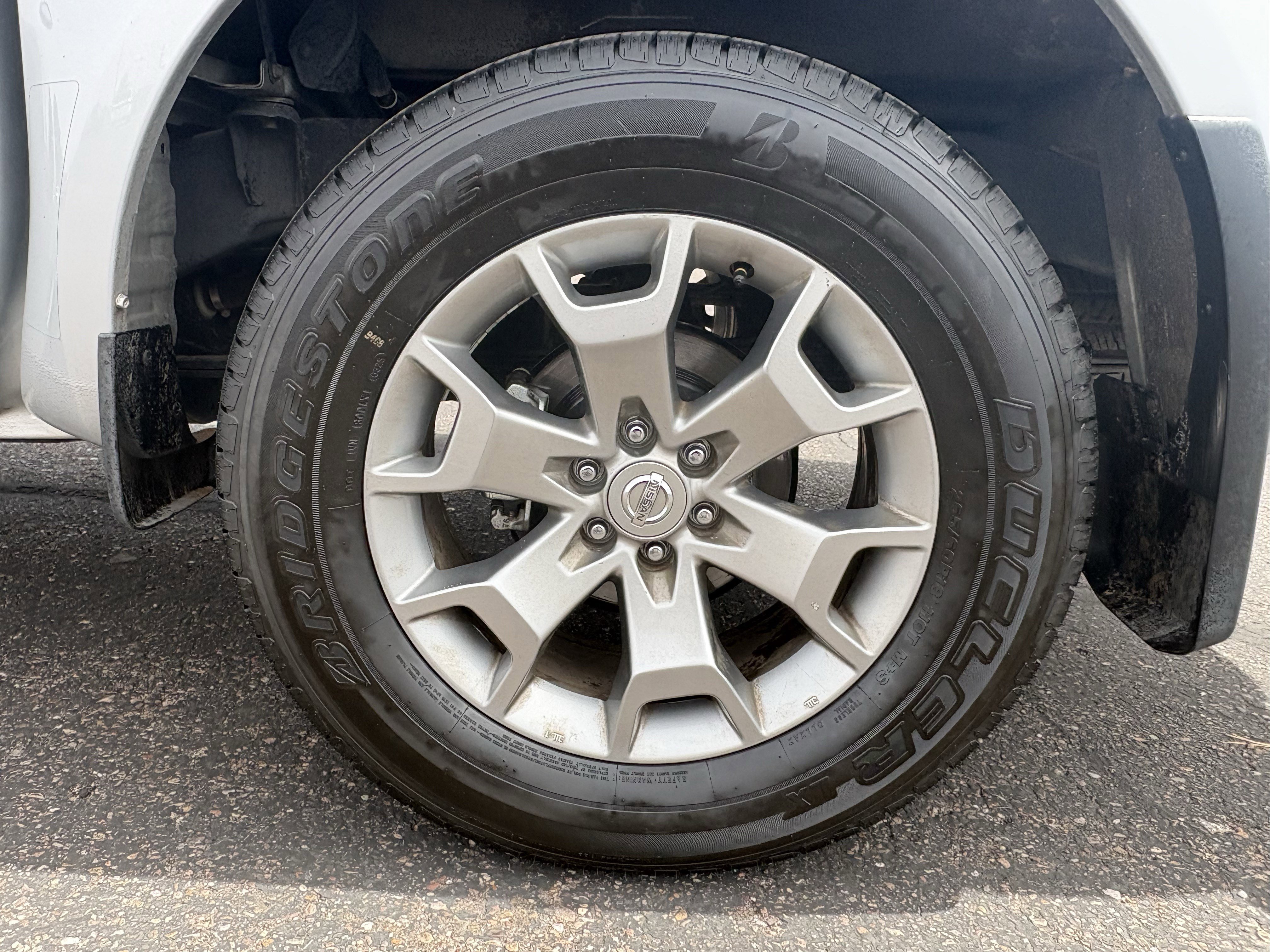 Used 2020 Nissan Frontier SV RWD image 13