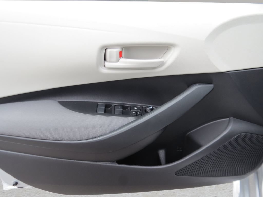 Used 2026 Toyota Corolla LE FWD image 18