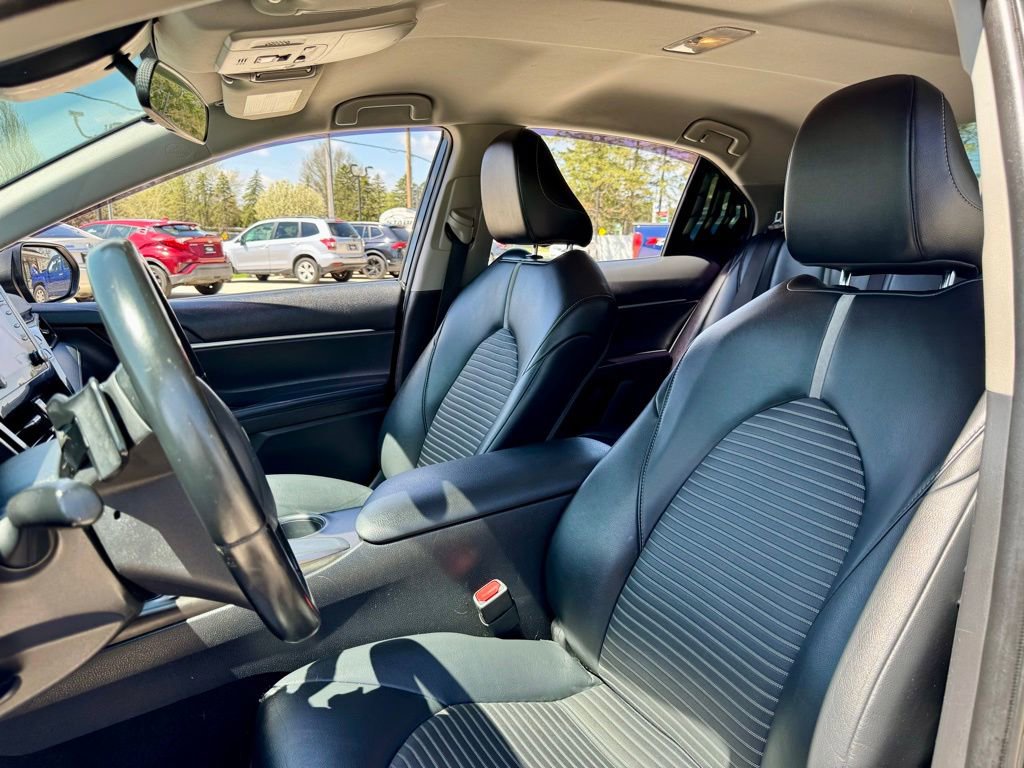 Used 2021 Toyota Camry SE FWD image 14