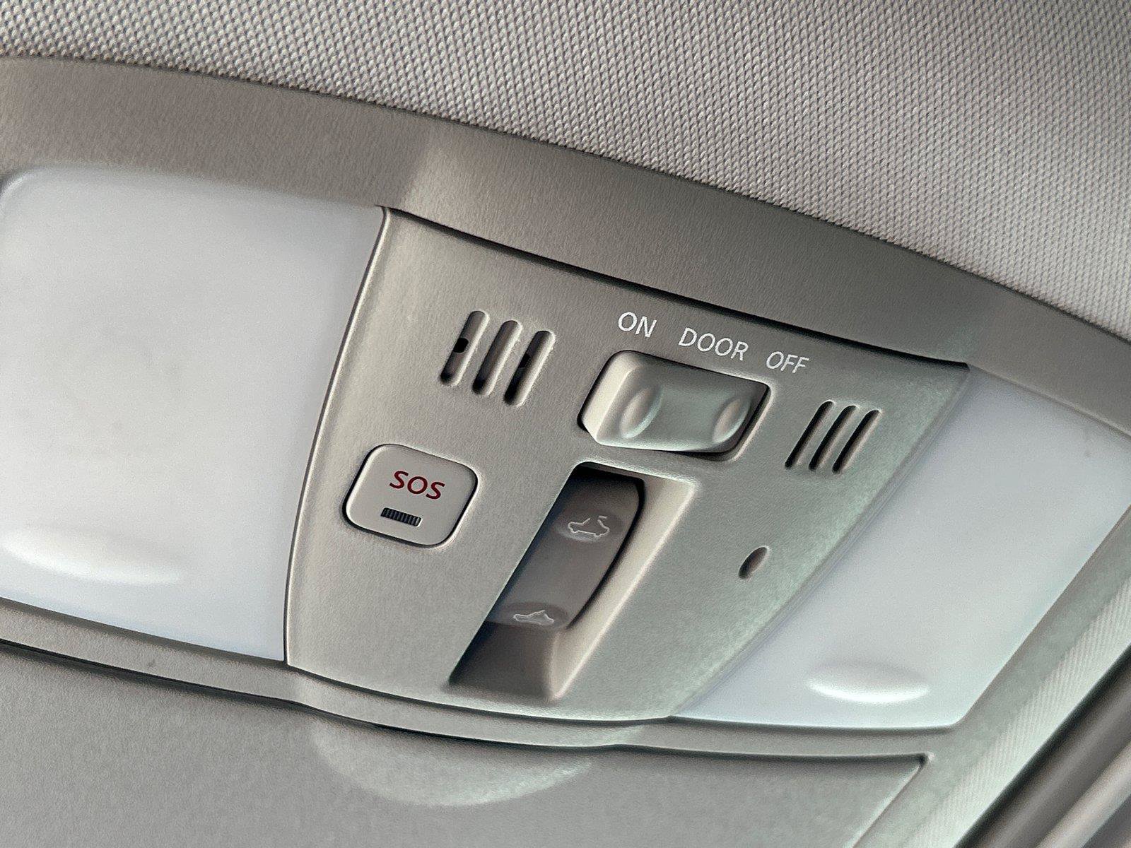 Used 2015 INFINITI QX80 4WD w/ Deluxe Technology Package image 19