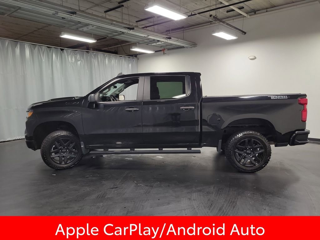 Used 2022 Chevrolet Silverado 1500 Custom Trail Boss w/ Midnight Edition AWD/4WD image 5
