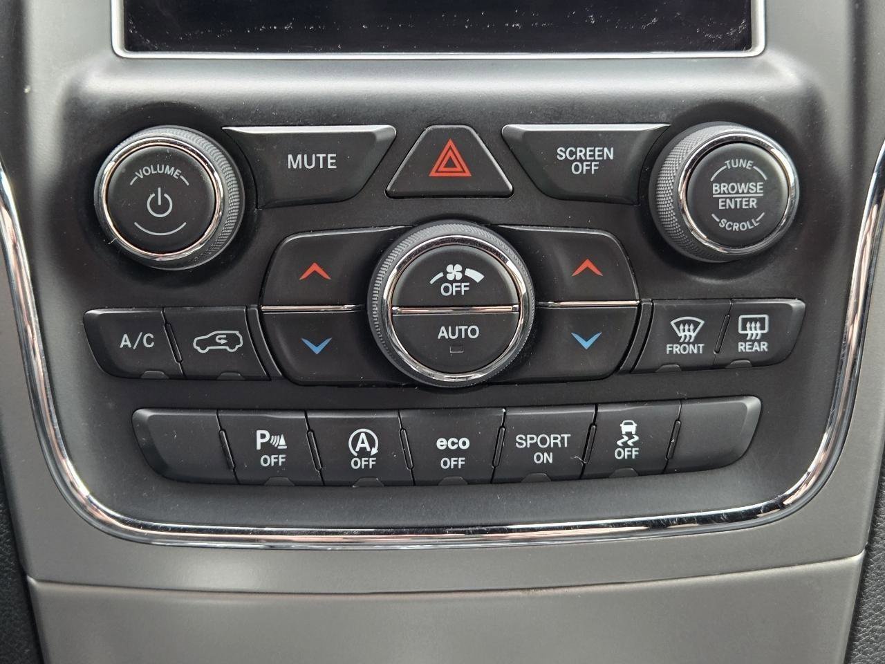 Used 2018 Jeep Grand Cherokee Limited AWD/4WD image 21