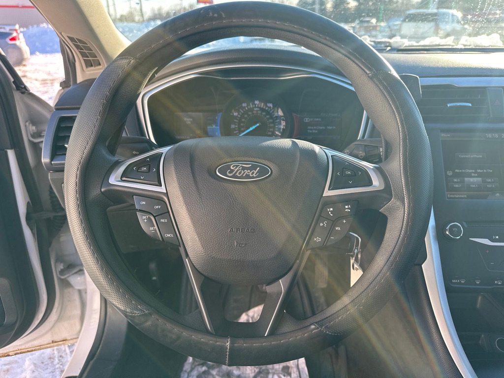 Used 2014 Ford Fusion SE image 11