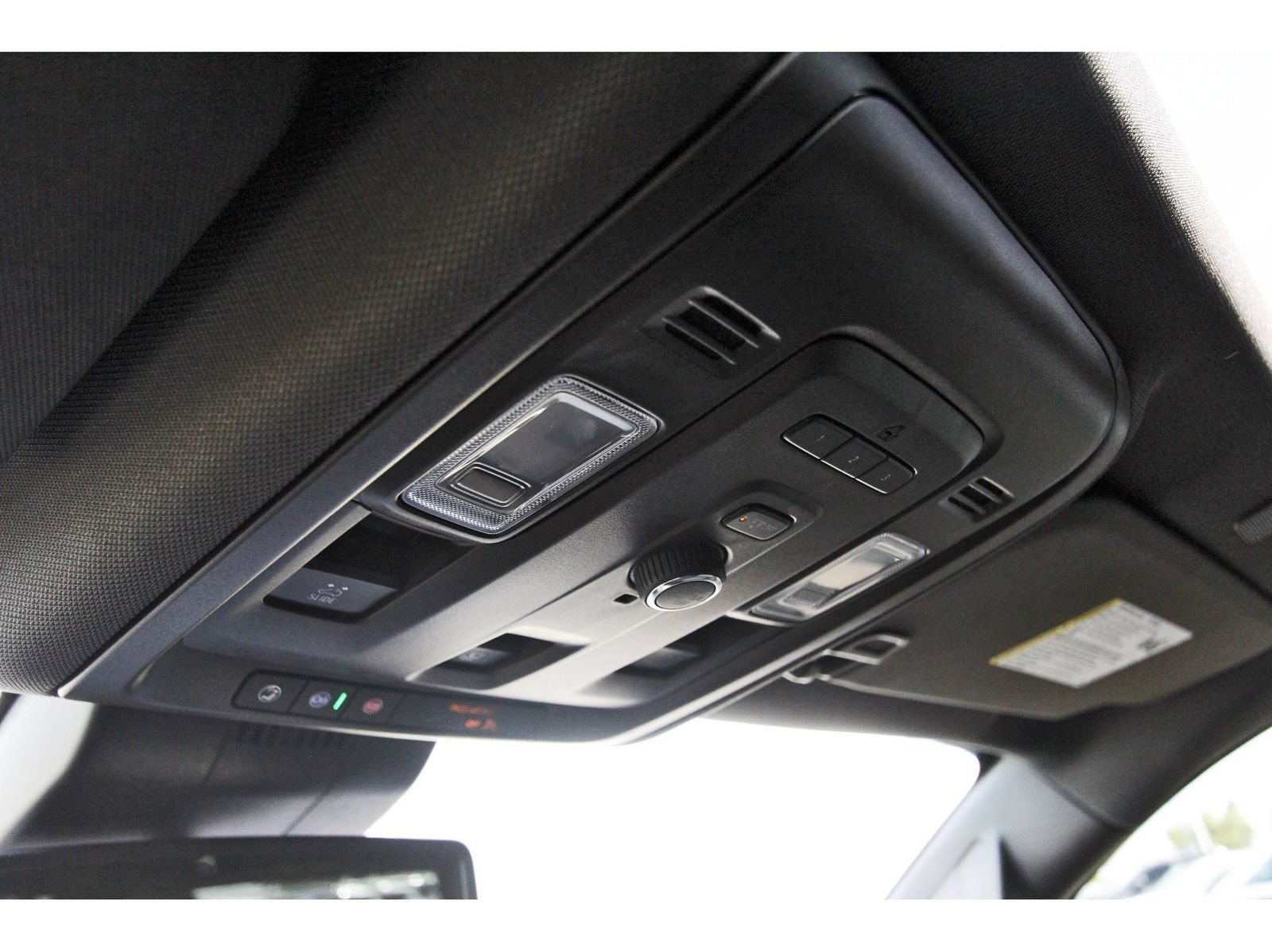 Used 2023 GMC Yukon XL SLT RWD image 26