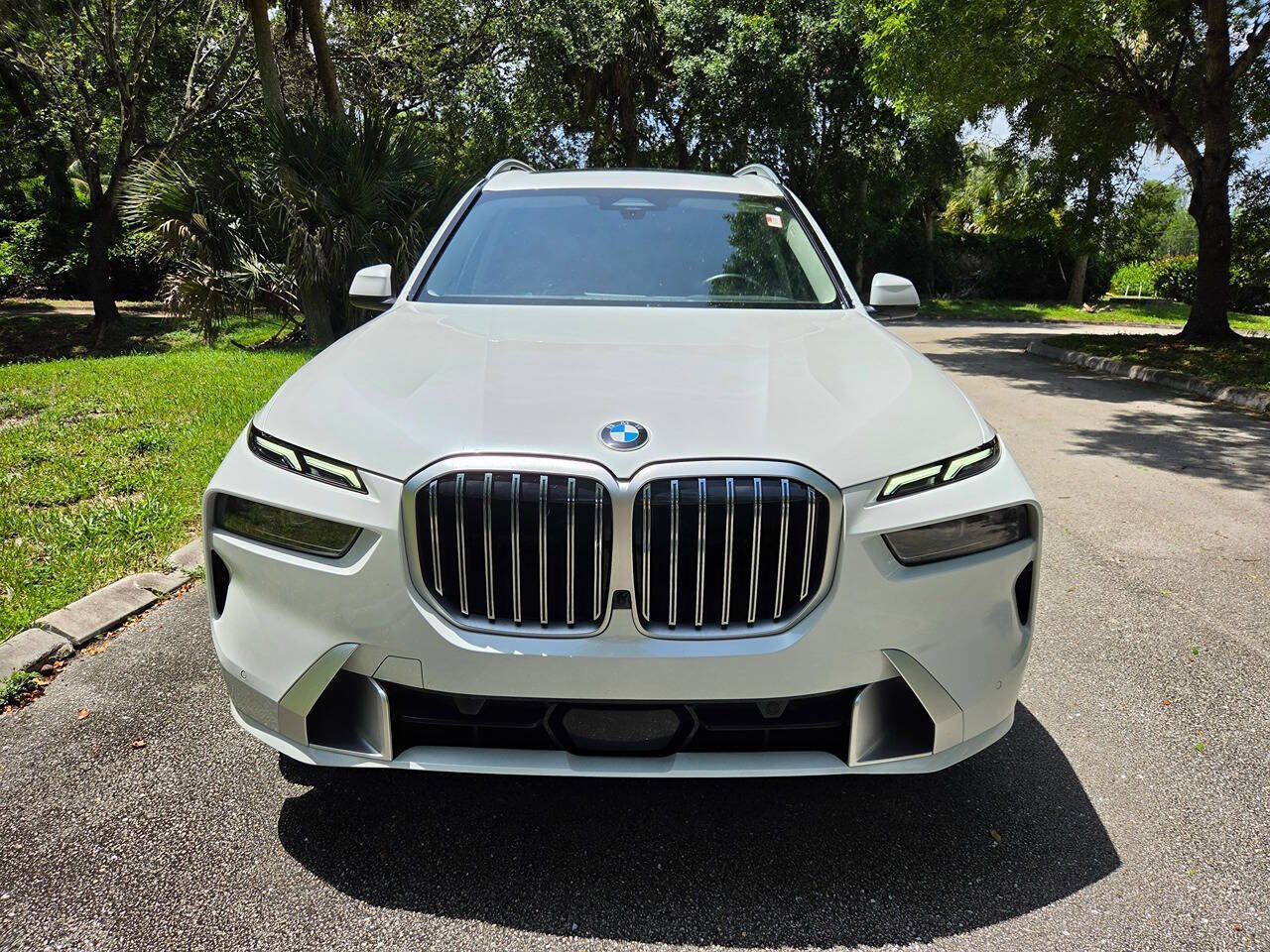 Used 2026 BMW X7 xDrive40i AWD/4WD image 2