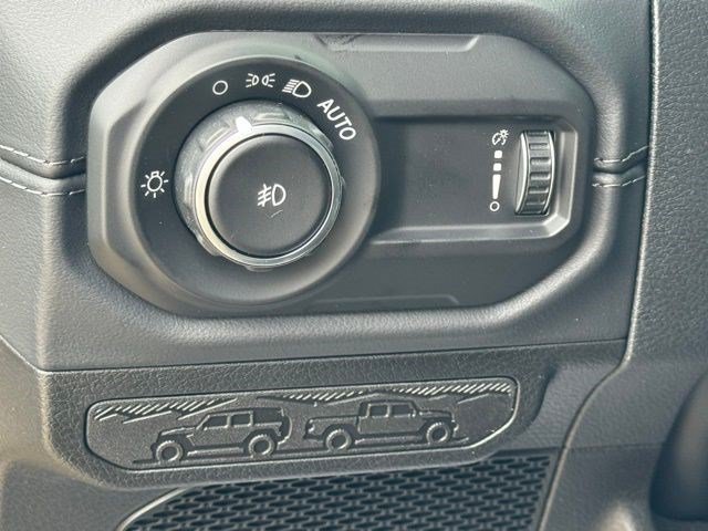 New 2026 Jeep Wrangler Unlimited Rubicon AWD/4WD image 13