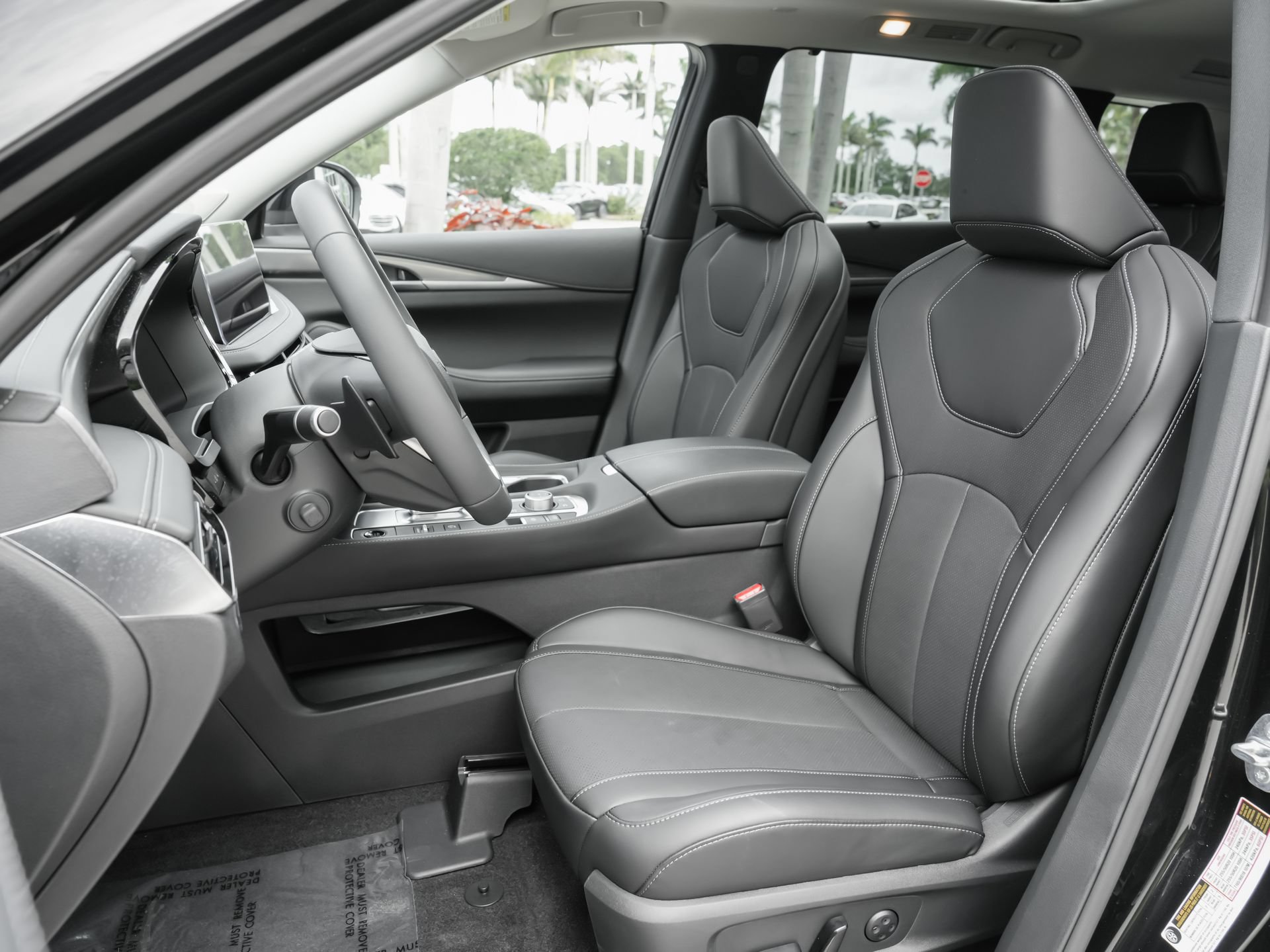 Certified 2026 INFINITI QX60 Luxe w/ Family Package FWD image 8