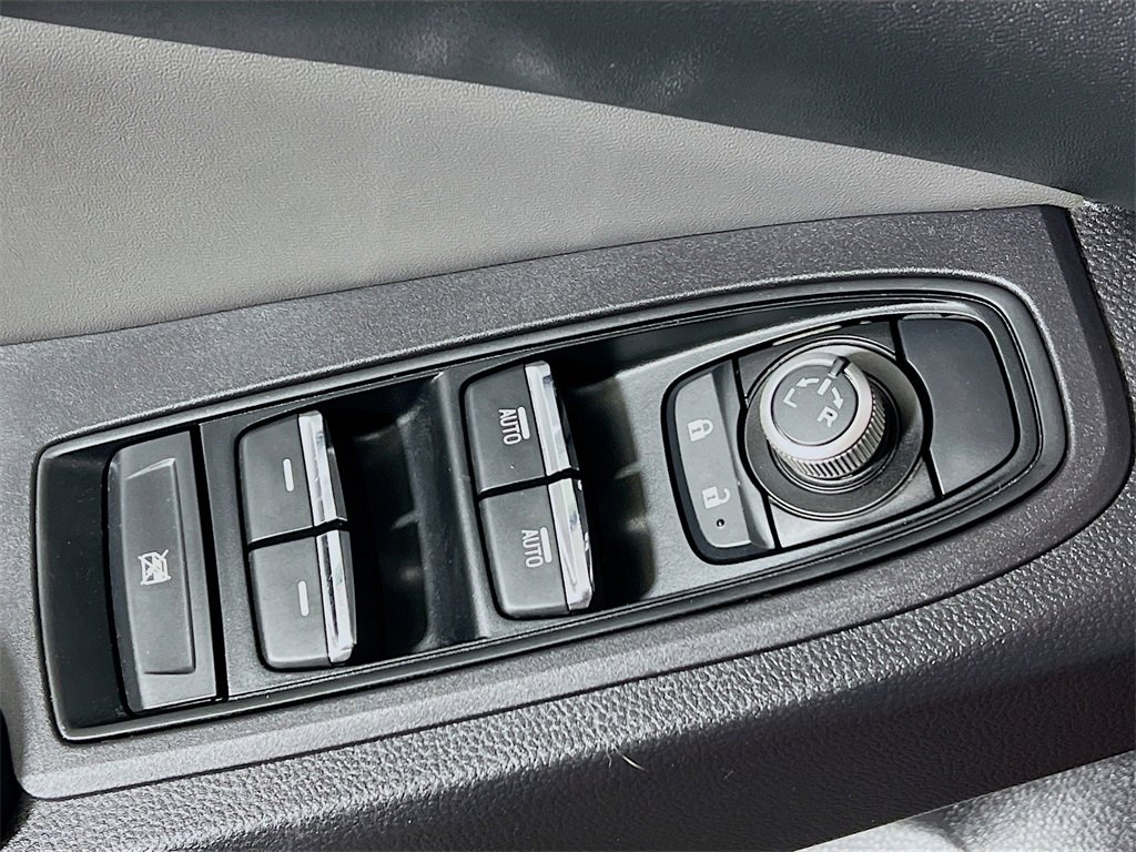 Used 2024 Subaru Ascent Onyx Edition image 16